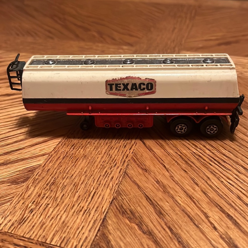 Vintage Matchbox Is 1973 K18 Texaco semi truck tanker only cars Texaco